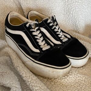 Vans old skool platform Black & White Low-Top Shoes 8.5